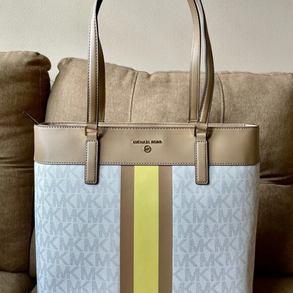 MICHAEL KORS LARGE TOTE BAG VANILLA COLOR , ACORN AND MARIGOLD LINE - Picture 6 of 11